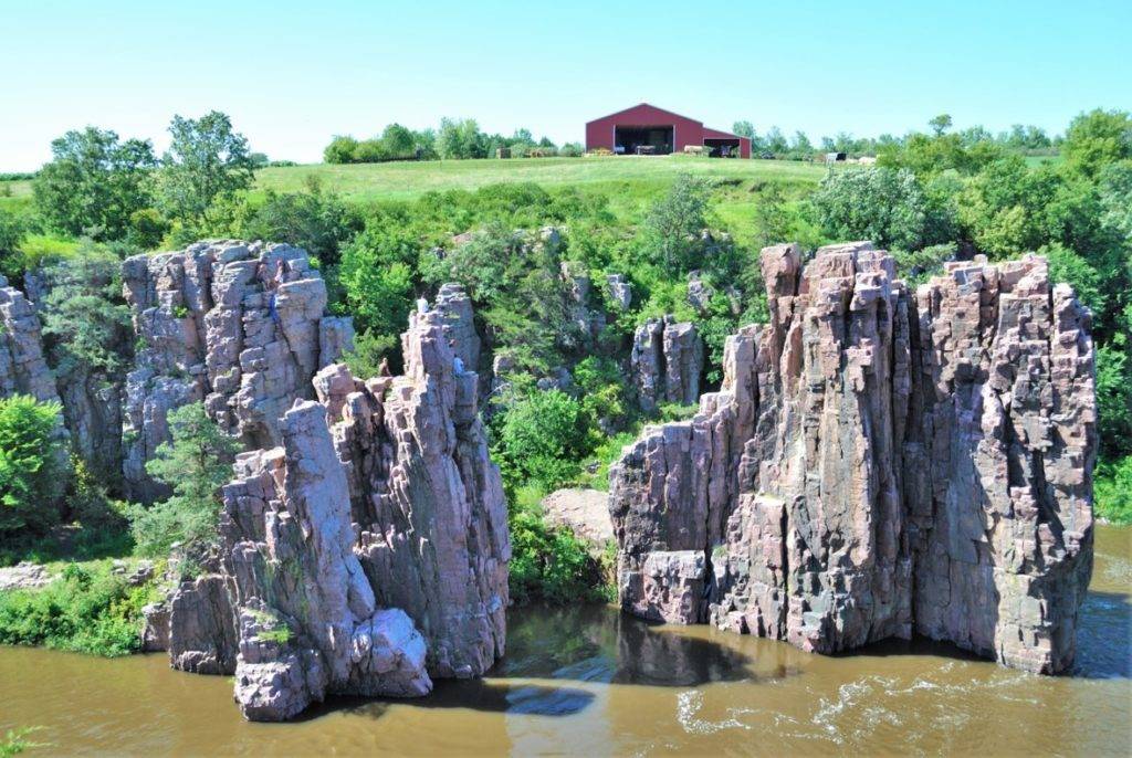 Palisades State Park in Garretson, South Dakota; photo by Mary Beth Charles
