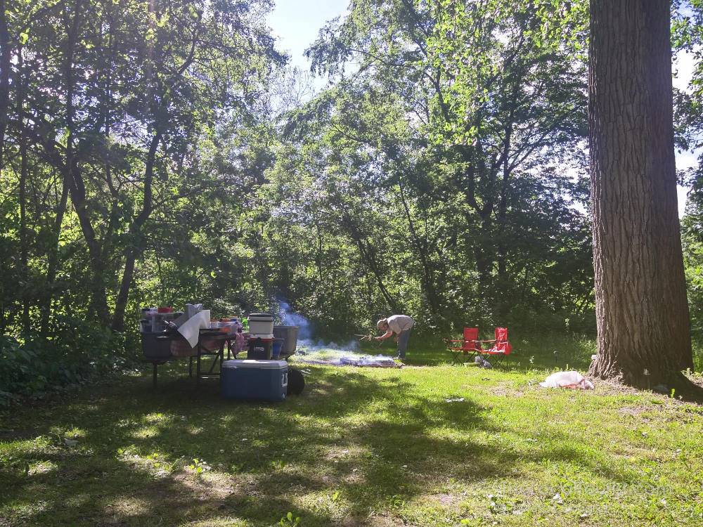 Spreading out at Mississippi Palisades State Park campground