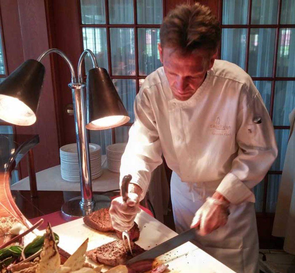 Eagle Ridge Morel Media - Chef Randy carving wagyu beef