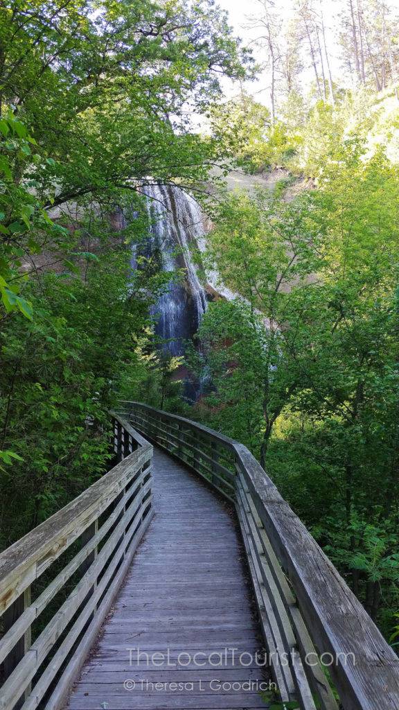 Boardwalk to Smith Falls